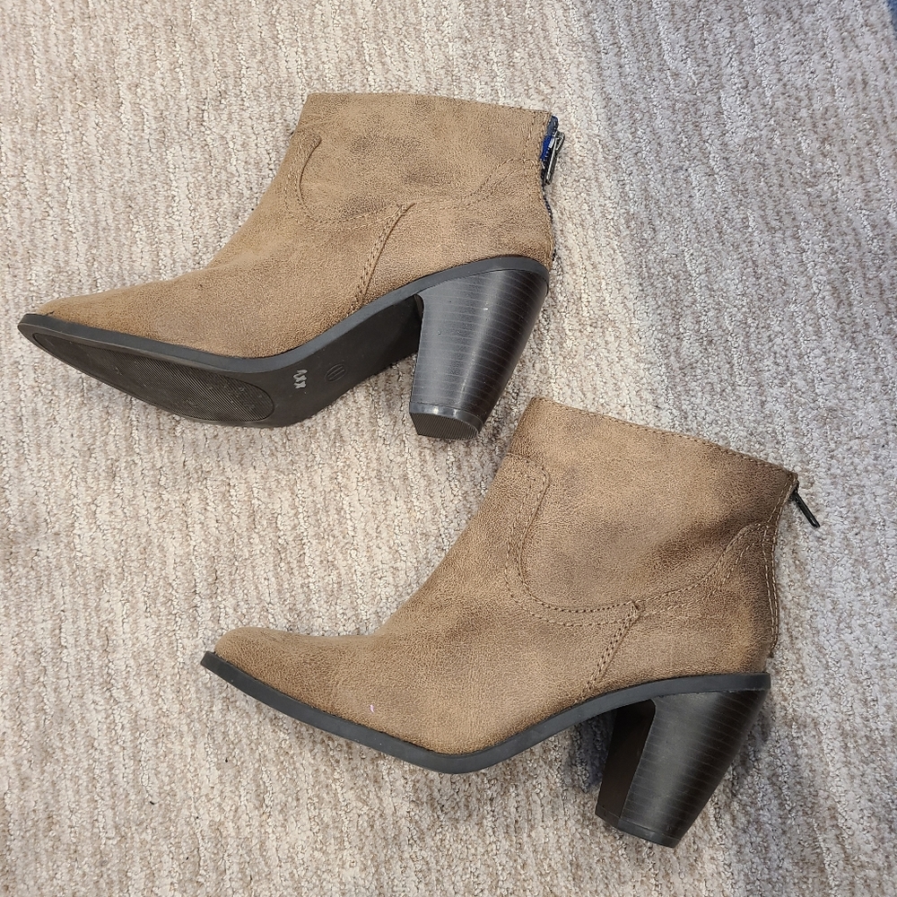 Mossimo ankle boots